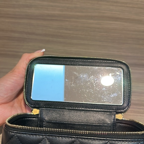 Chanel vanity bag - Picture 4 of 4